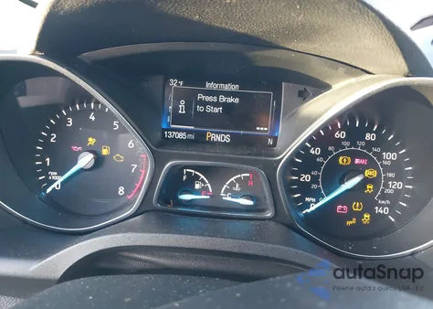 2017 Ford Escape Titanium из США, поврежденный, VIN 1FMCU9J9XHUB00304